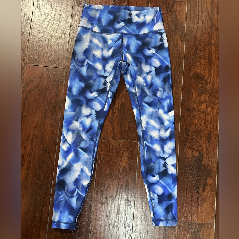 Lululemon Wunder Under size 8 HighRise 28” Blush Blossom Alpine White Midnight